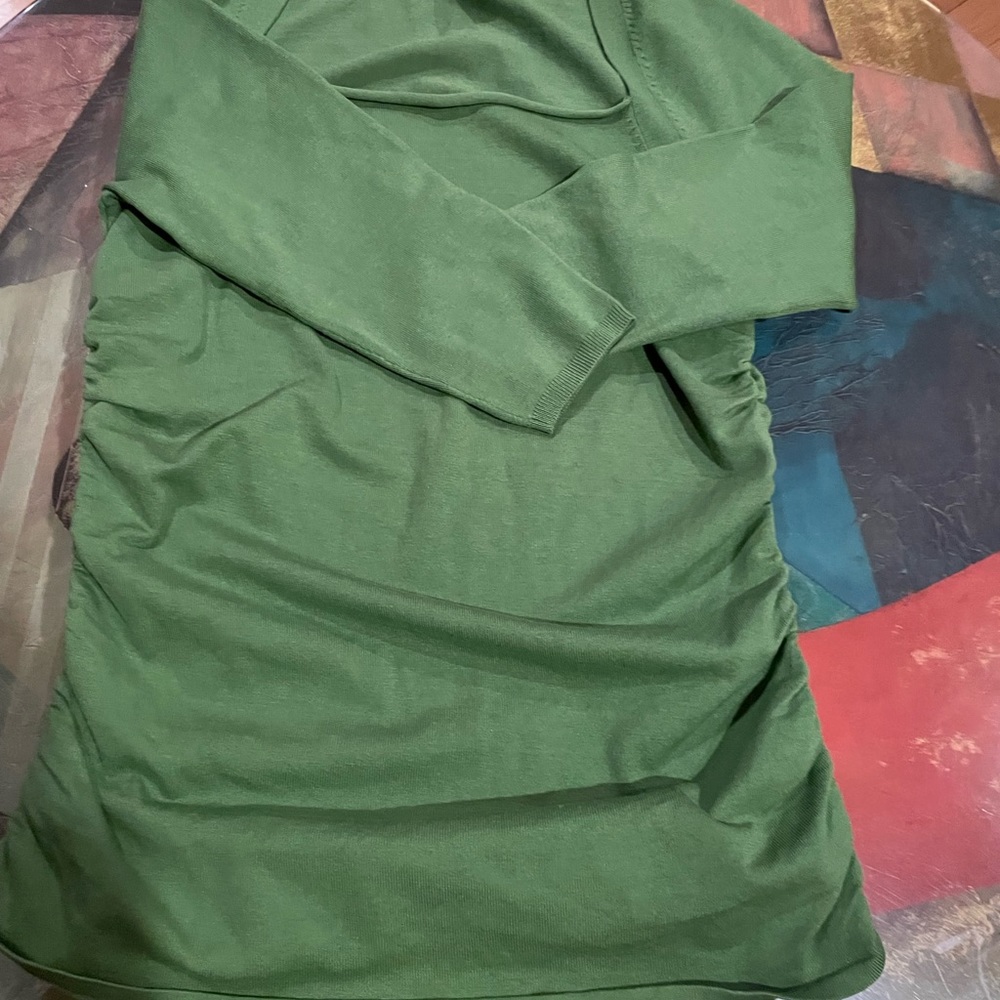 Beautiful green top brand new no tag - Picture 3 of 5